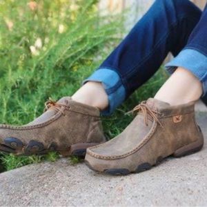 NWOT Twisted X Chukkas